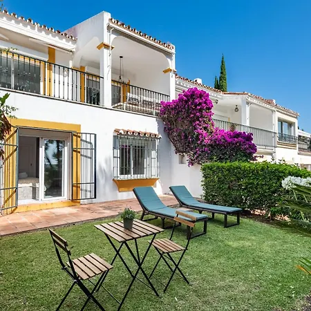 度假居 Aloha Puerto Banus 马尔韦利亚